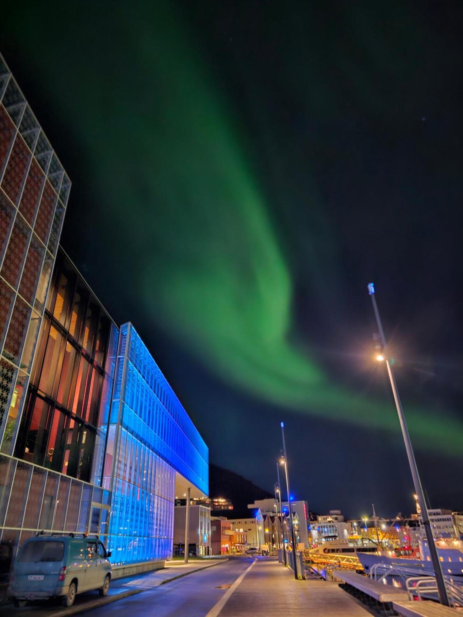 Bright And Modern With Beautiful View Hammerfest